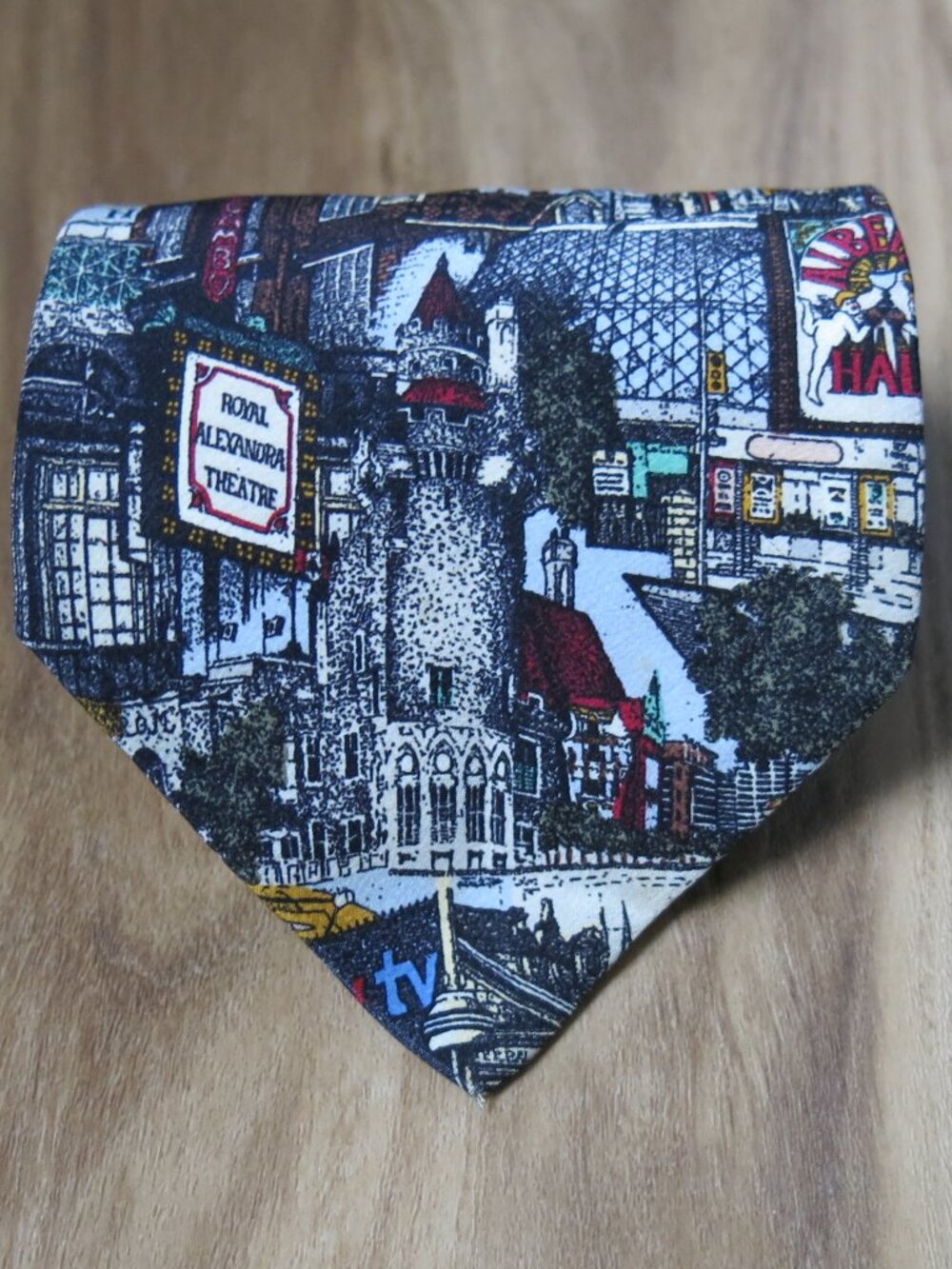 David Crighton "My Toronto" Vibrant Collage Scenes/ Art To Wear Vintage Mens Tie
